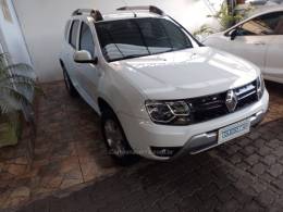 RENAULT - DUSTER - 2015/2016 - Branca - R$ 65.000,00