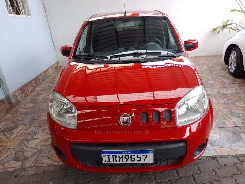 FIAT - UNO - 2010/2011 - Vermelha - R$ 32.900,00