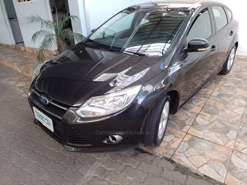 FORD - FOCUS - 2014/2015 - Cinza - R$ 57.900,00