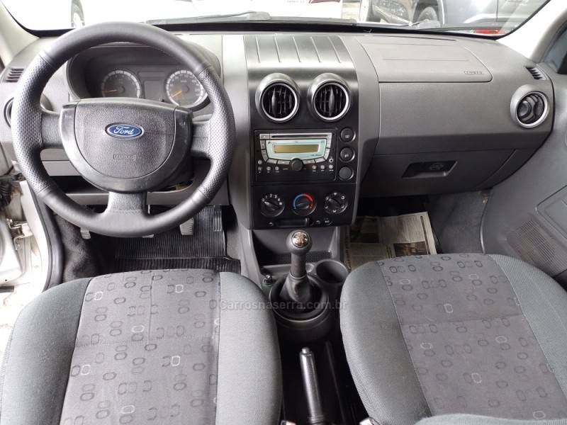 FORD - ECOSPORT - 2003/2004 - Prata - R$ 27.900,00