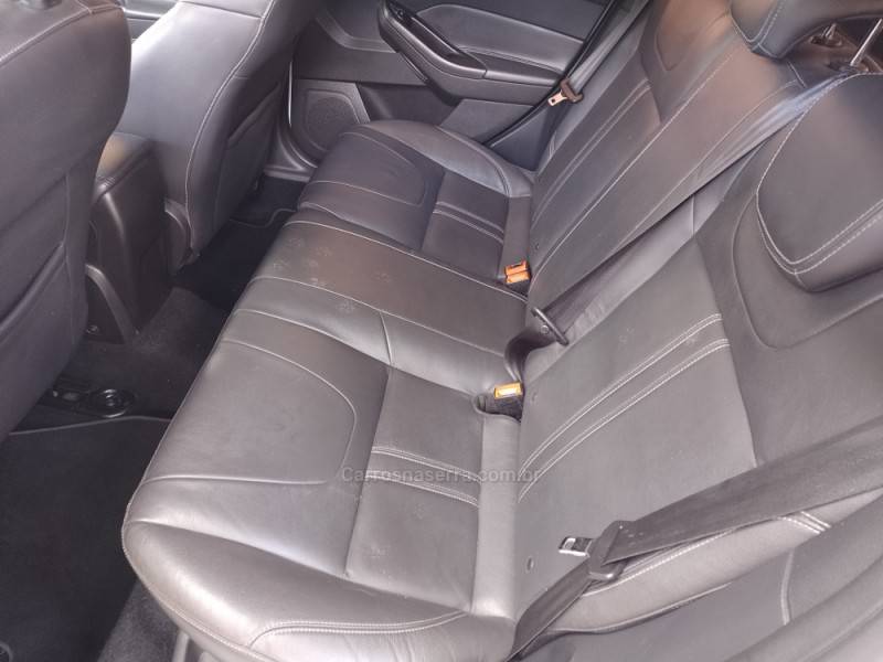 FORD - FOCUS - 2015/2015 - Branca - R$ 59.900,00