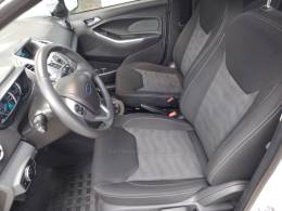 FORD - KA - 2016/2017 - Branca - R$ 43.900,00