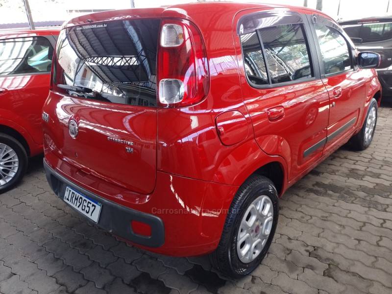 FIAT - UNO - 2010/2011 - Vermelha - R$ 32.900,00