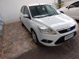 FORD - FOCUS - 2013/2013 - Branca - R$ 40.900,00