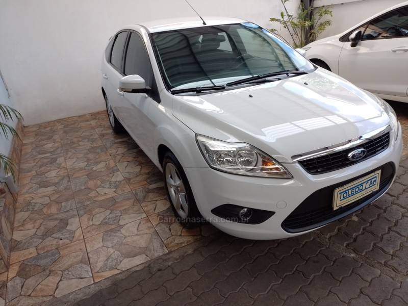 FORD - FOCUS - 2013/2013 - Branca - R$ 40.900,00