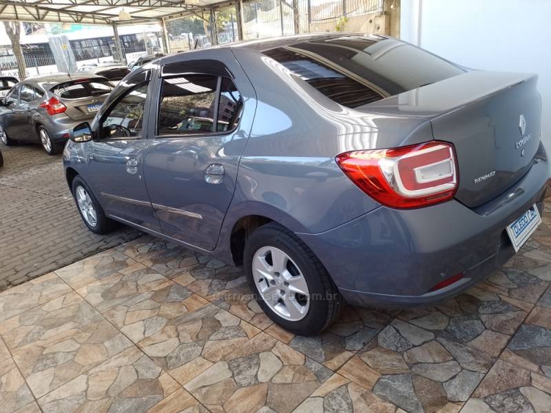 RENAULT - LOGAN - 2017/2018 - Cinza - R$ 48.900,00