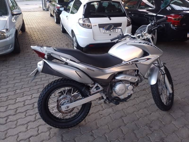 HONDA - NX 400I FALCON - 2012/2013 - Cinza - R$ 23.900,00