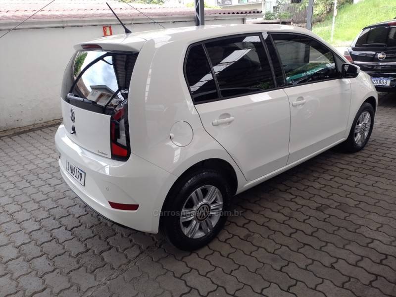 VOLKSWAGEN - UP - 2018/2019 - Branca - R$ 55.900,00