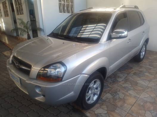 HYUNDAI - TUCSON - 2011/2012 - Prata - R$ 45.900,00