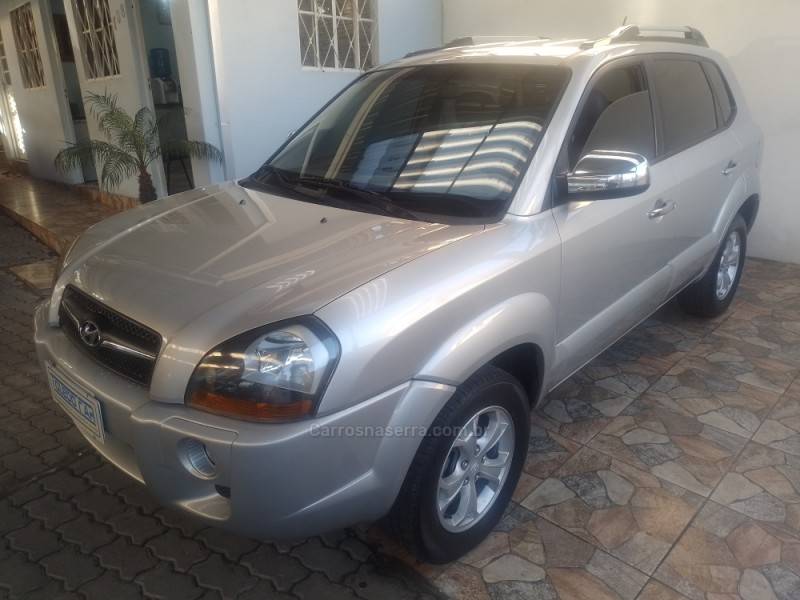 HYUNDAI - TUCSON - 2011/2012 - Prata - R$ 45.900,00