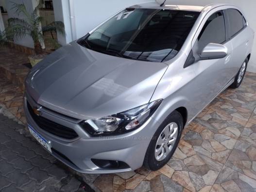 CHEVROLET - ONIX - 2016/2017 - Prata - R$ 51.900,00