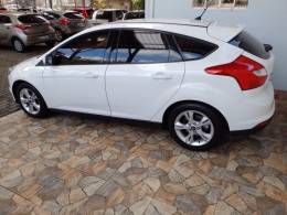 FORD - FOCUS - 2015/2015 - Branca - R$ 59.900,00