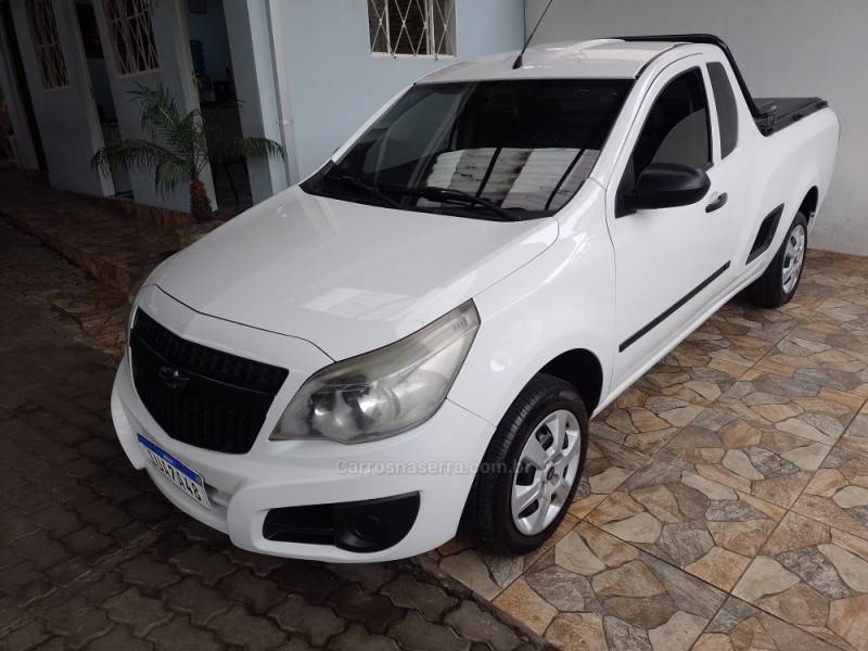 CHEVROLET - MONTANA - 2012/2013 - Branca - R$ 42.900,00