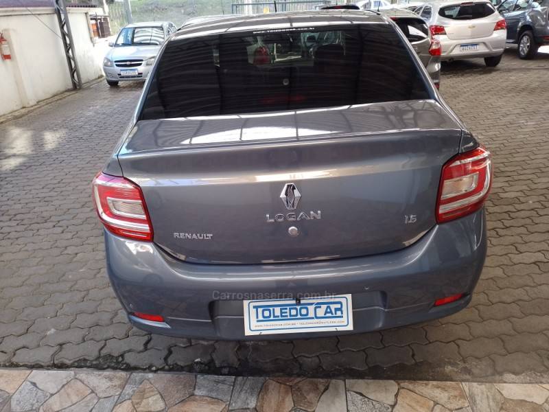 RENAULT - LOGAN - 2017/2018 - Cinza - R$ 48.900,00