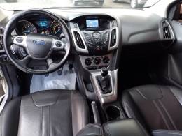 FORD - FOCUS - 2015/2015 - Branca - R$ 59.900,00