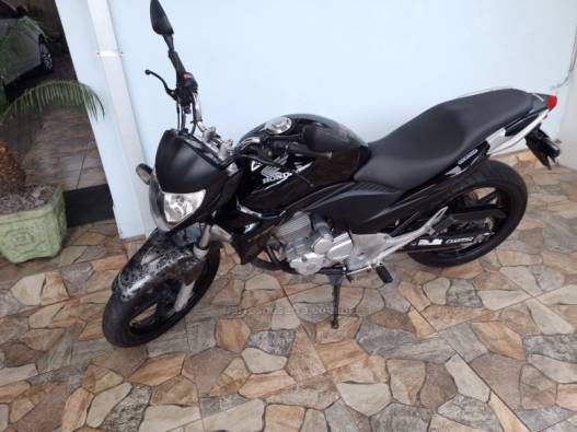HONDA - CB 300R - 2014/2014 - Preta - R$ 14.900,00