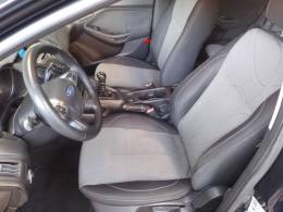 FORD - FOCUS - 2013/2014 - Preta - R$ 55.900,00