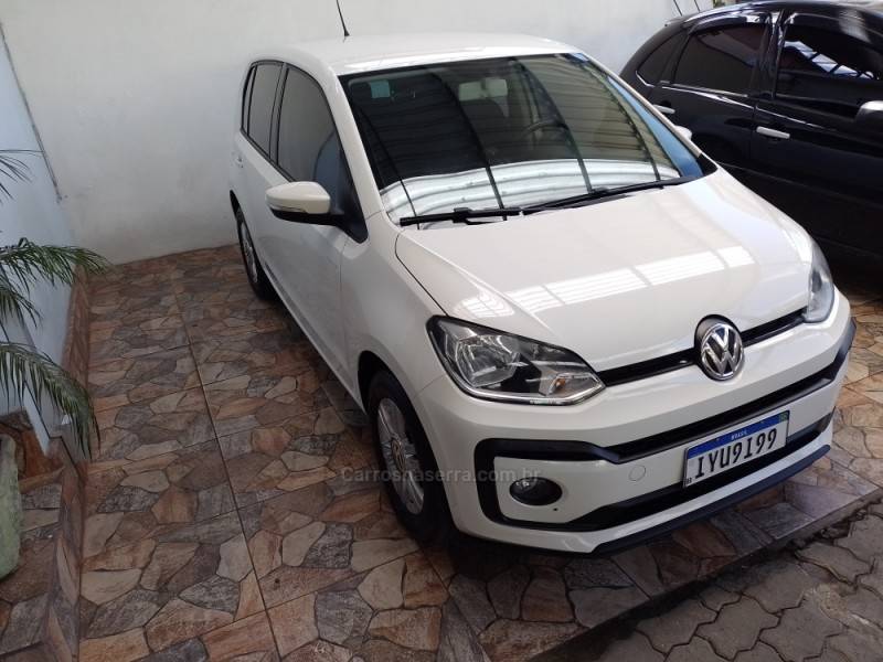 VOLKSWAGEN - UP - 2018/2019 - Branca - R$ 55.900,00