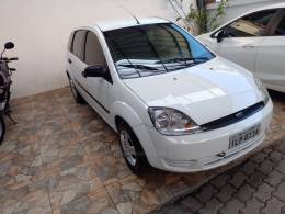 FORD - FIESTA - 2003/2004 - Branca - R$ 19.900,00