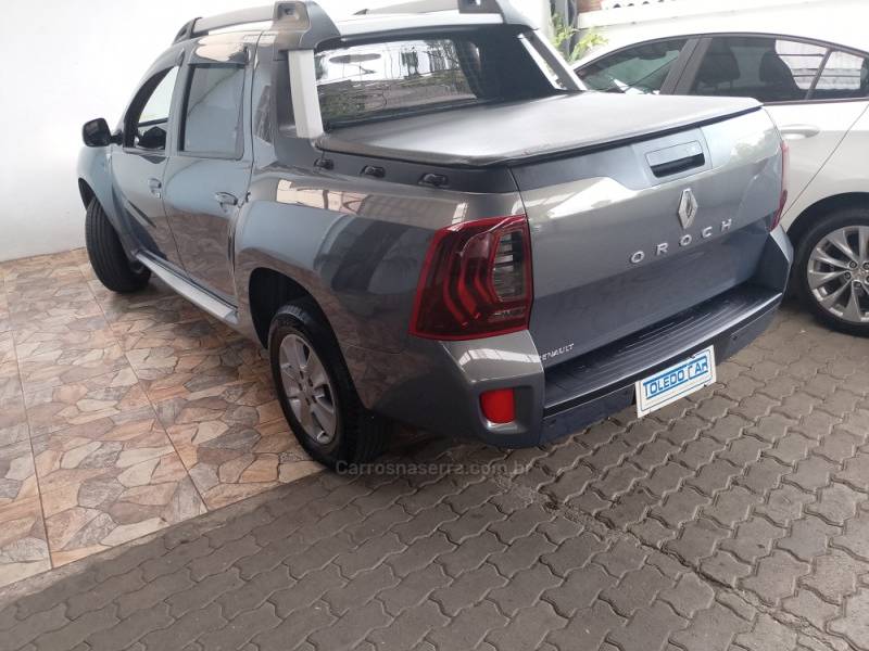 RENAULT - DUSTER OROCH - 2018/2018 - Cinza - R$ 74.900,00