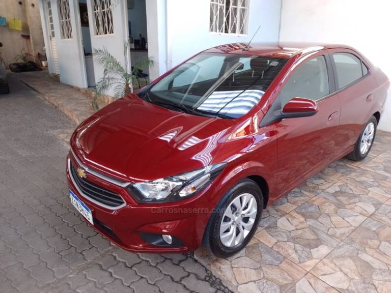 CHEVROLET - PRISMA - 2016/2017 - Vermelha - R$ 60.900,00