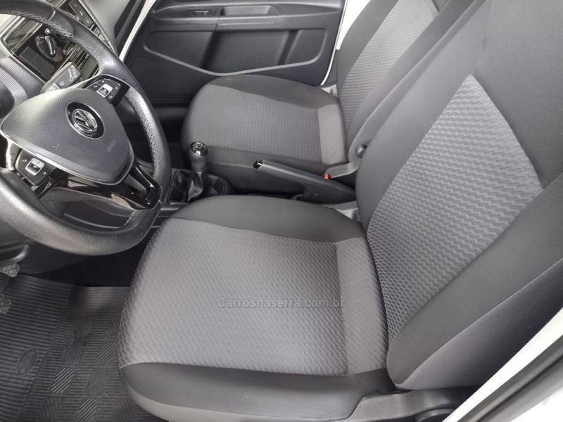 VOLKSWAGEN - UP - 2018/2019 - Branca - R$ 55.900,00