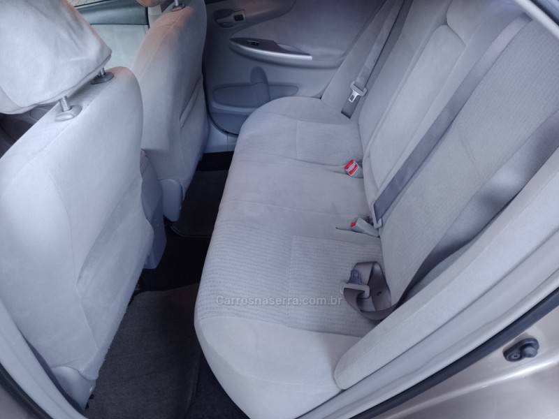 TOYOTA - COROLLA - 2008/2009 - Bege - R$ 55.900,00