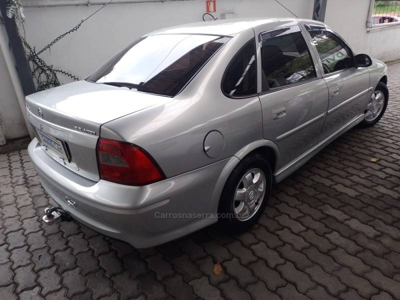 CHEVROLET - VECTRA - 1999/2000 - Prata - R$ 23.900,00