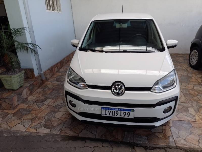 VOLKSWAGEN - UP - 2018/2019 - Branca - R$ 55.900,00