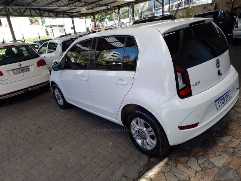 VOLKSWAGEN - UP - 2018/2019 - Branca - R$ 55.900,00