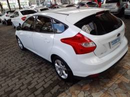 FORD - FOCUS - 2015/2015 - Branca - R$ 59.900,00