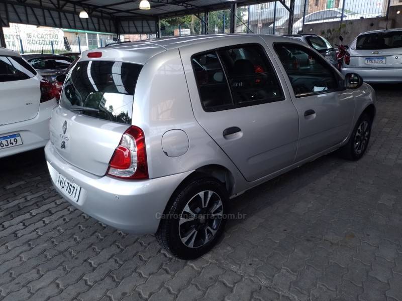 RENAULT - CLIO - 2014/2015 - Prata - R$ 29.900,00