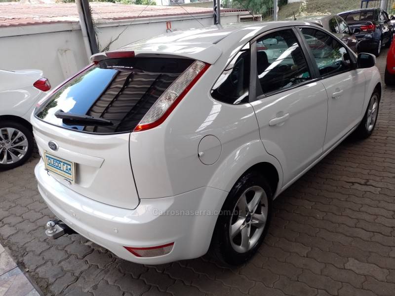 FORD - FOCUS - 2013/2013 - Branca - R$ 40.900,00