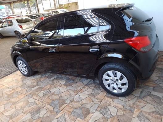 CHEVROLET - ONIX - 2015/2015 - Preta - R$ 49.900,00