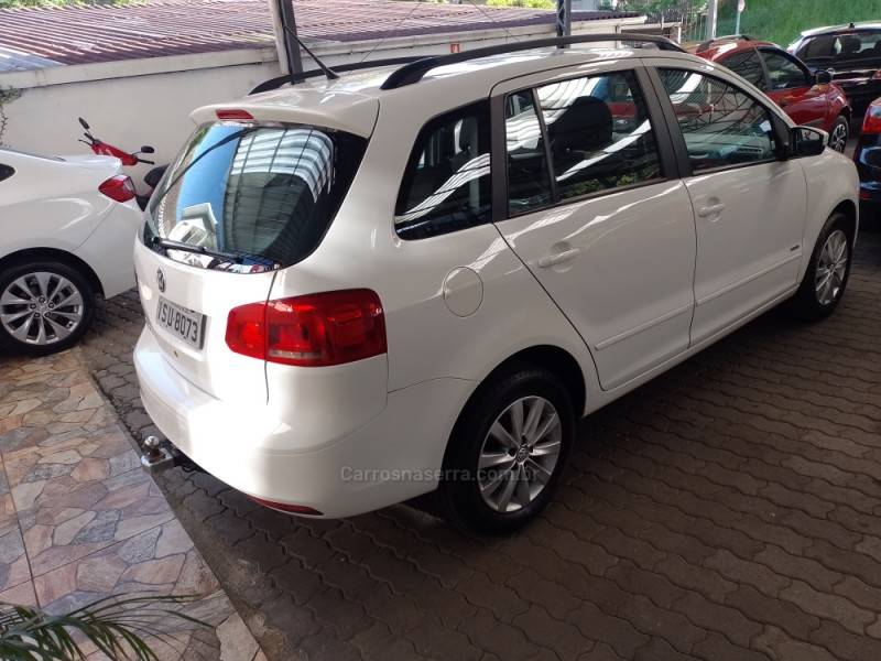 VOLKSWAGEN - SPACEFOX - 2011/2012 - Branca - R$ 42.900,00
