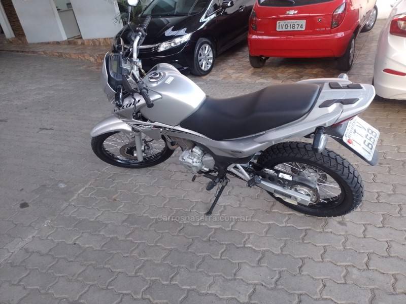 HONDA - NX 400I FALCON - 2012/2013 - Cinza - R$ 23.900,00