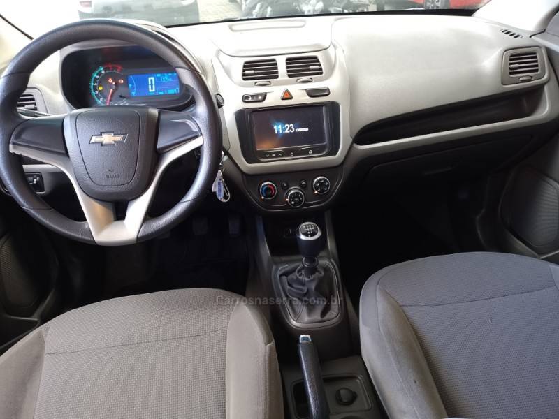 CHEVROLET - COBALT - 2013/2014 - Branca - R$ 42.900,00