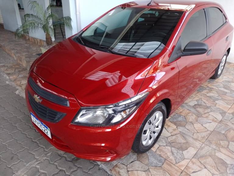 CHEVROLET - ONIX - 2018/2019 - Vermelha - R$ 53.900,00