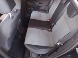 FORD - FOCUS - 2013/2014 - Preta - R$ 55.900,00
