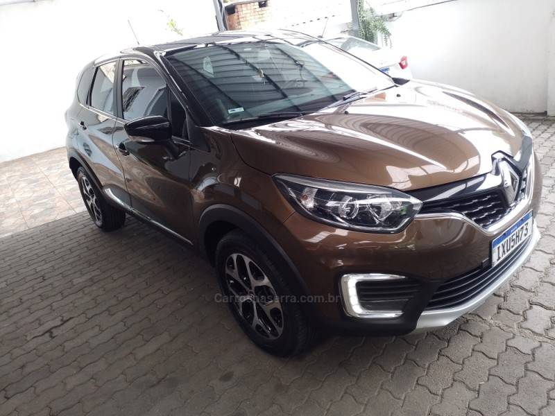 RENAULT - CAPTUR - 2017/2018 - Marrom - R$ 73.900,00