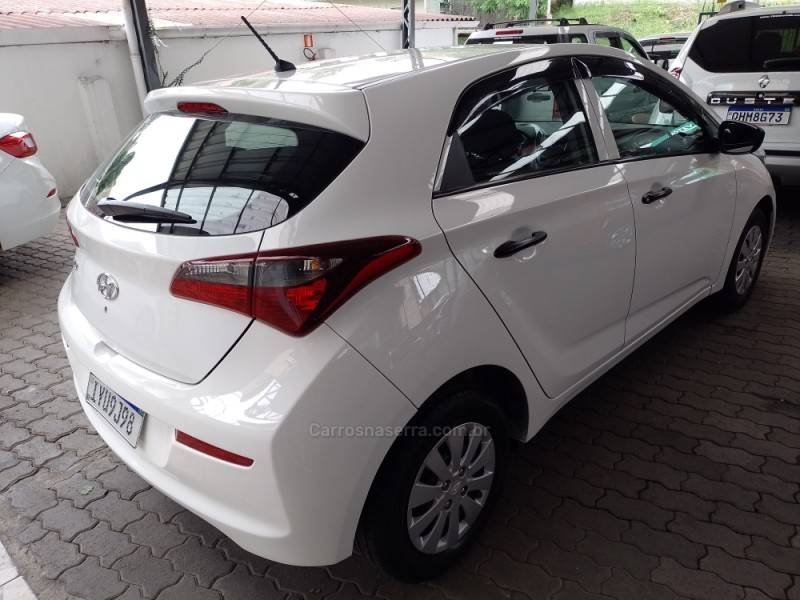 HYUNDAI - HB20 - 2018/2019 - Branca - R$ 55.900,00