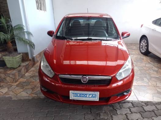 FIAT - GRAND SIENA - 2012/2013 - Vermelha - R$ 37.900,00