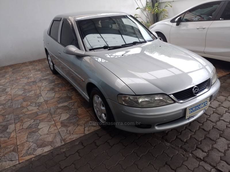 CHEVROLET - VECTRA - 1999/2000 - Prata - R$ 23.900,00
