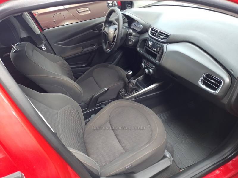 CHEVROLET - ONIX - 2013/2013 - Vermelha - R$ 40.900,00