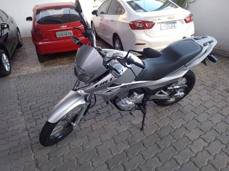HONDA - NX 400I FALCON - 2012/2013 - Cinza - R$ 23.900,00