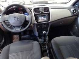 RENAULT - LOGAN - 2017/2018 - Cinza - R$ 48.900,00