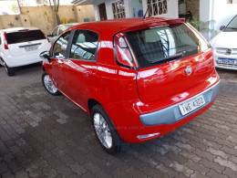 FIAT - PUNTO - 2014/2015 - Vermelha - R$ 44.900,00