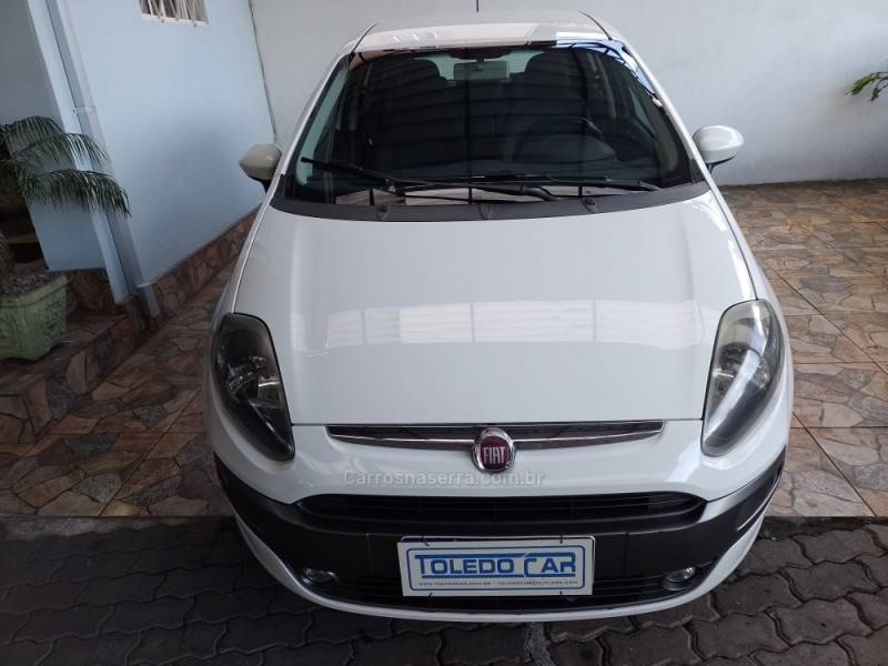 FIAT - PUNTO - 2014/2015 - Branca - R$ 44.900,00