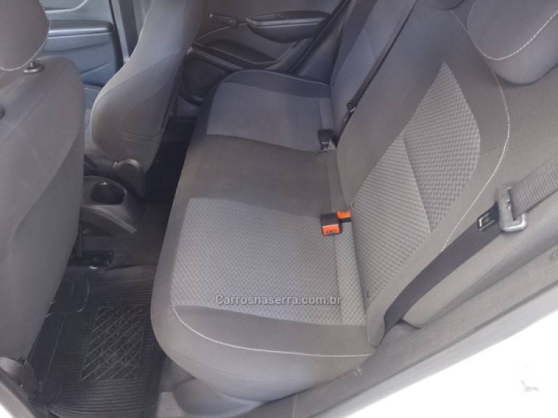 CHEVROLET - ONIX - 2018/2019 - Branca - R$ 52.900,00