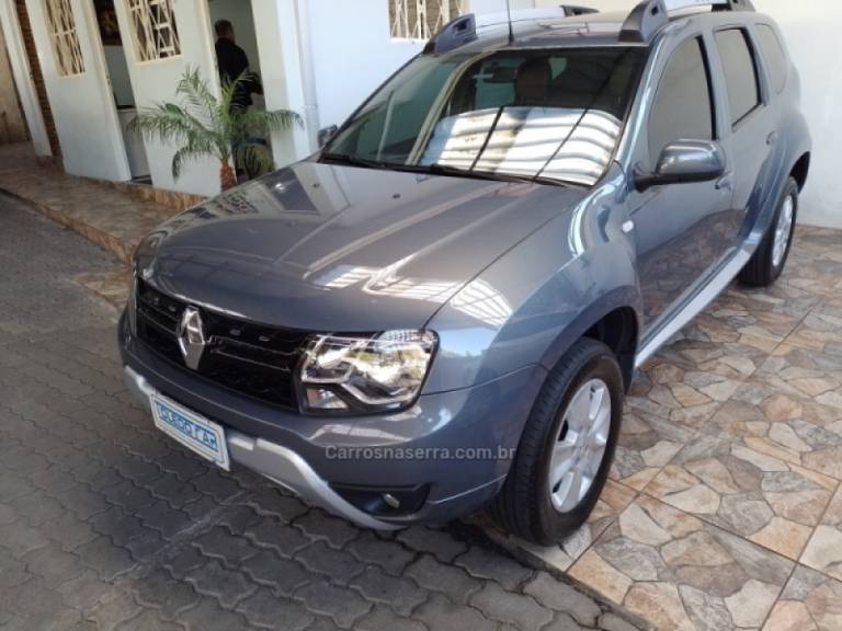 RENAULT - DUSTER - 2015/2016 - Cinza - R$ 62.900,00